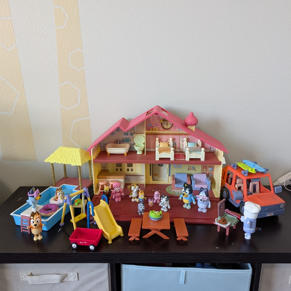 Bluey Ultimate Mega Playset